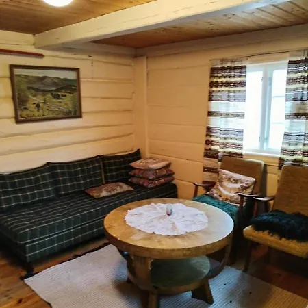 Idyllic At Bjaarvatnet * Tuddal